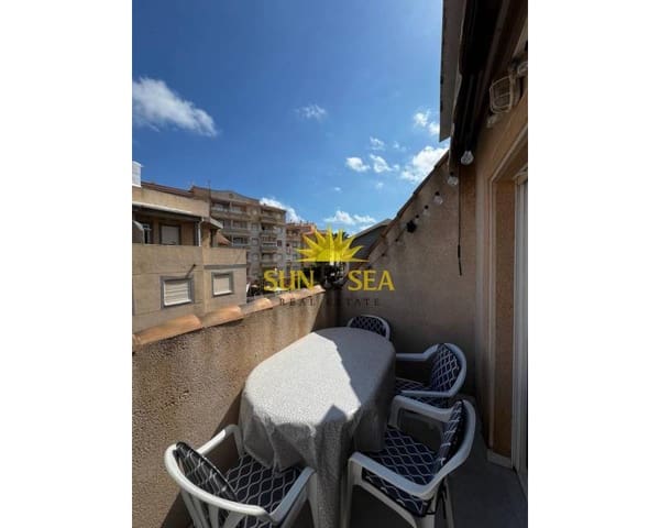 2 makuuhuone Kattohuoneisto vuokrattavana paikassa Avenida Habaneras - Curva de Palangre, Torrevieja mukana uima-altaan - 750 € (Ref: 9713877)