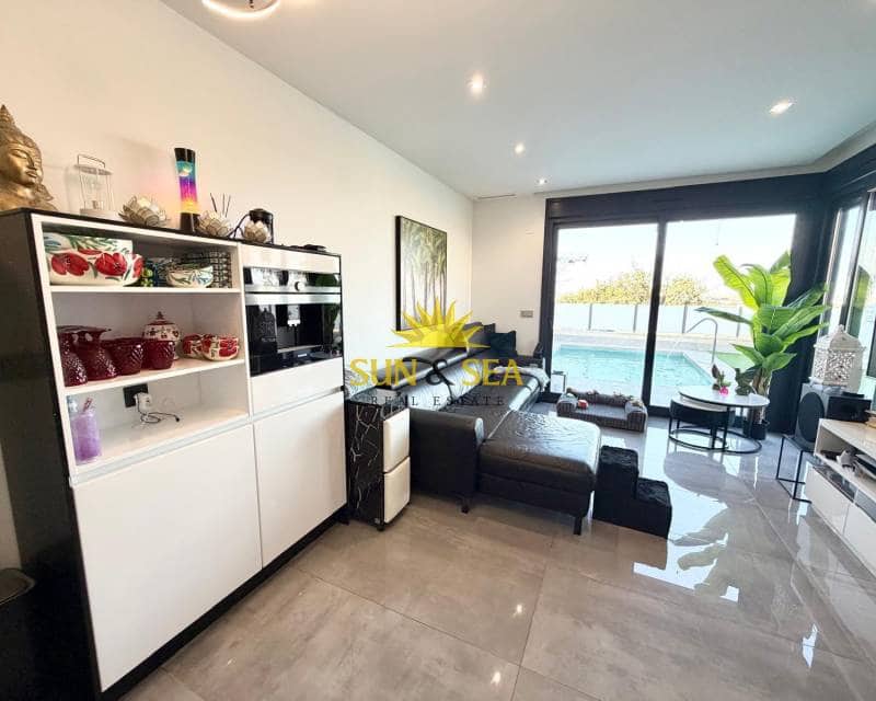 3 bedroom Villa for sale in Torrevieja with pool garage - € 650,000 (Ref: 9715652)