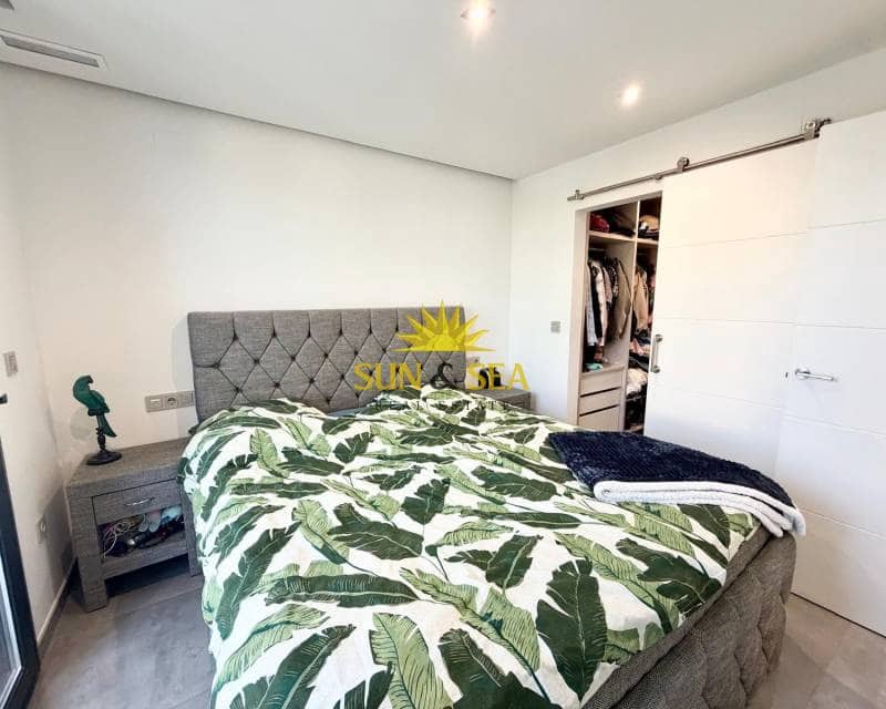 3 bedroom Villa for sale in Torrevieja with pool garage - € 650,000 (Ref: 9715652)