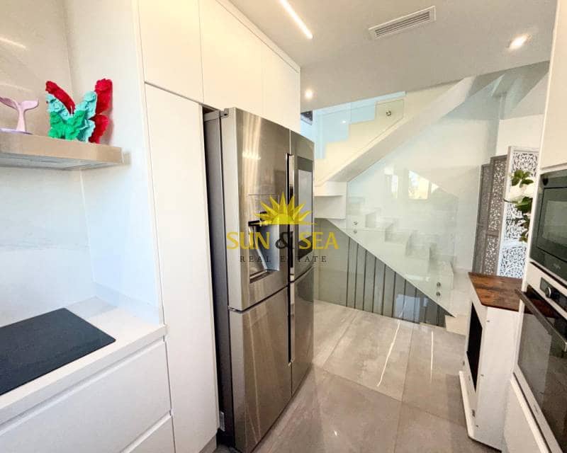 3 bedroom Villa for sale in Torrevieja with pool garage - € 650,000 (Ref: 9715652)