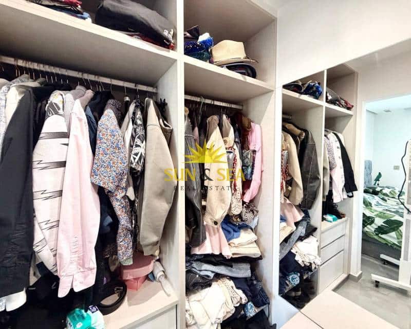 3 bedroom Villa for sale in Torrevieja with pool garage - € 650,000 (Ref: 9715652)