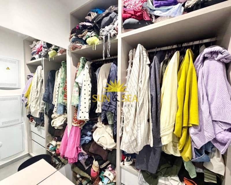 3 bedroom Villa for sale in Torrevieja with pool garage - € 650,000 (Ref: 9715652)