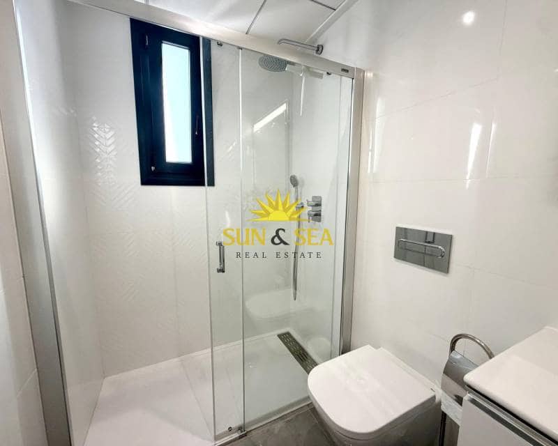 3 bedroom Villa for sale in Torrevieja with pool garage - € 650,000 (Ref: 9715652)