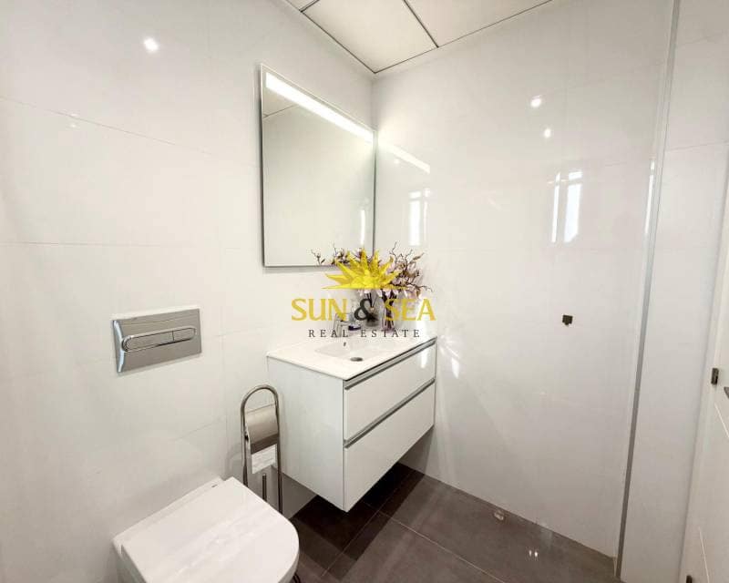 3 bedroom Villa for sale in Torrevieja with pool garage - € 650,000 (Ref: 9715652)