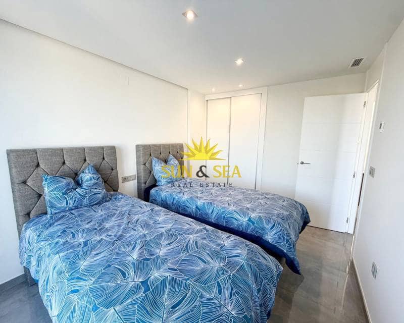 3 bedroom Villa for sale in Torrevieja with pool garage - € 650,000 (Ref: 9715652)