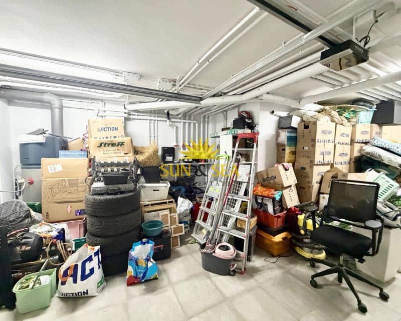 3 bedroom Villa for sale in Torrevieja with pool garage - € 650,000 (Ref: 9715652)