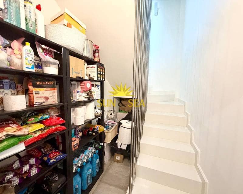 3 bedroom Villa for sale in Torrevieja with pool garage - € 650,000 (Ref: 9715652)