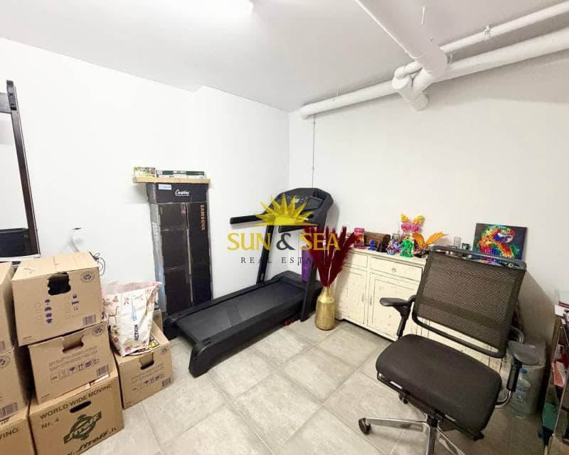 3 bedroom Villa for sale in Torrevieja with pool garage - € 650,000 (Ref: 9715652)