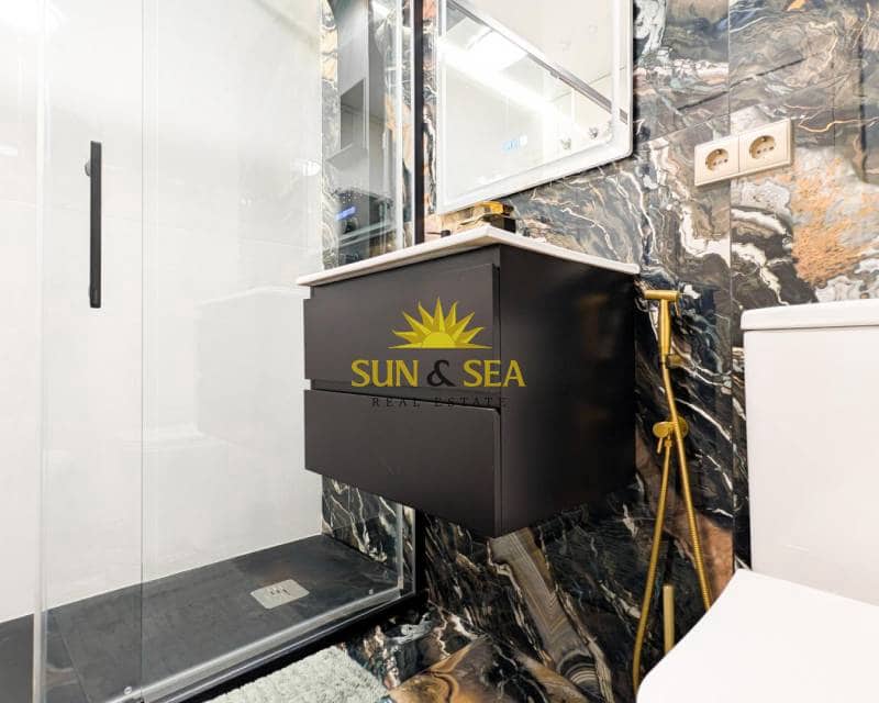 2 soverom Leilighet til salgs i Torrevieja - € 174 800 (Ref: 9716675)