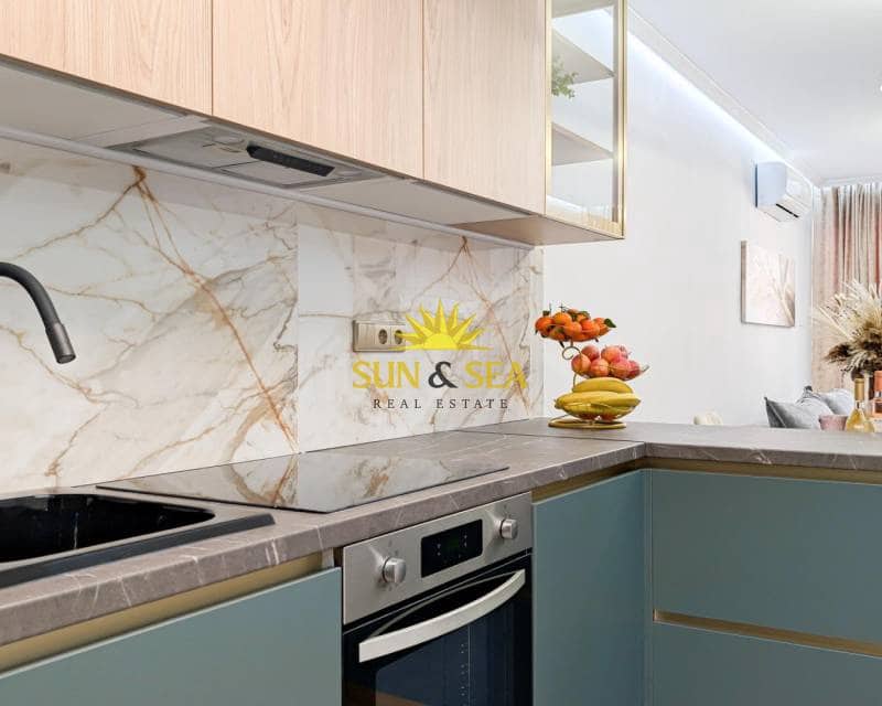 2 soverom Leilighet til salgs i Torrevieja - € 174 800 (Ref: 9716675)