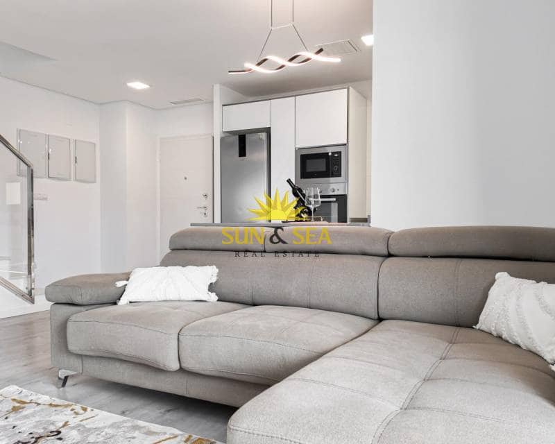 2 makuuhuone Kattohuoneisto myytävänä paikassa Villamartin mukana uima-altaan - 338 800 € (Ref: 9716676)