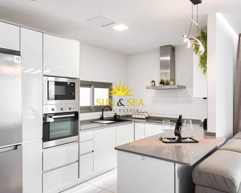 2 makuuhuone Kattohuoneisto myytävänä paikassa Villamartin mukana uima-altaan - 338 800 € (Ref: 9716676)