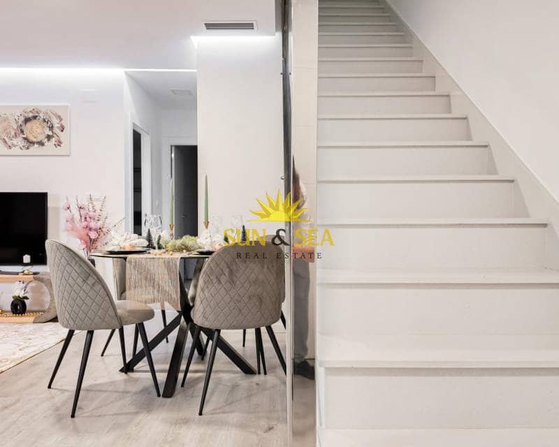 2 makuuhuone Kattohuoneisto myytävänä paikassa Villamartin mukana uima-altaan - 338 800 € (Ref: 9716676)