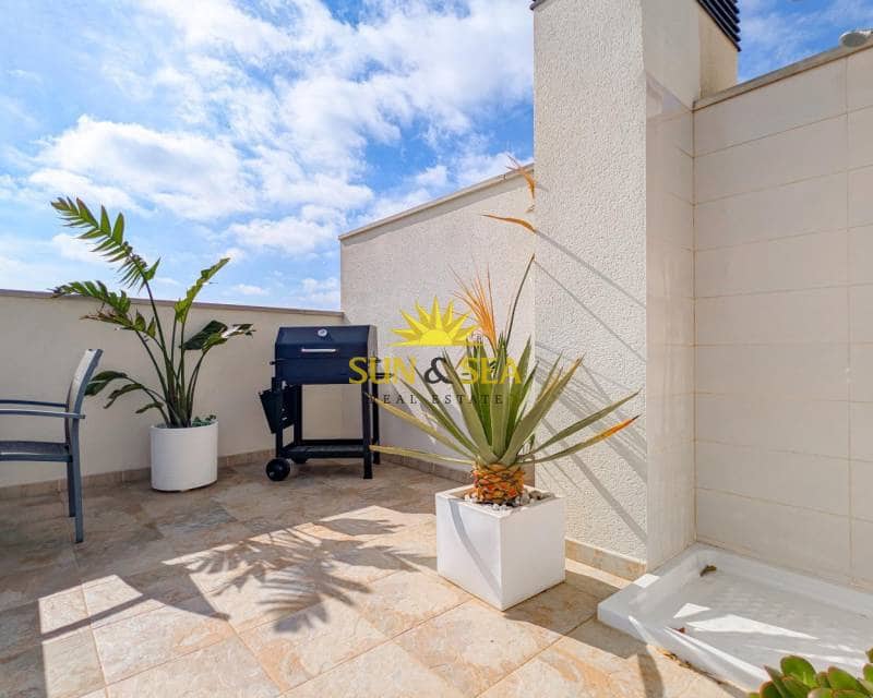 2 makuuhuone Kattohuoneisto myytävänä paikassa Villamartin mukana uima-altaan - 338 800 € (Ref: 9716676)