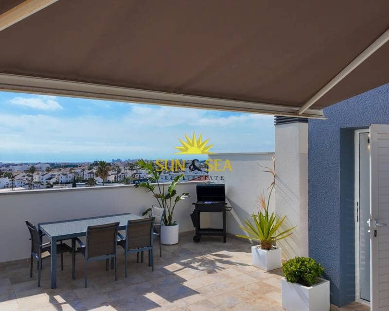 2 makuuhuone Kattohuoneisto myytävänä paikassa Villamartin mukana uima-altaan - 338 800 € (Ref: 9716676)