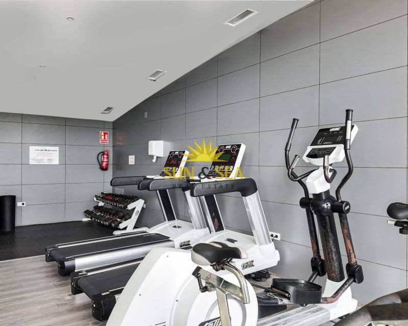 2 makuuhuone Kattohuoneisto myytävänä paikassa Villamartin mukana uima-altaan - 338 800 € (Ref: 9716676)