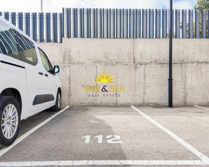 2 makuuhuone Kattohuoneisto myytävänä paikassa Villamartin mukana uima-altaan - 338 800 € (Ref: 9716676)