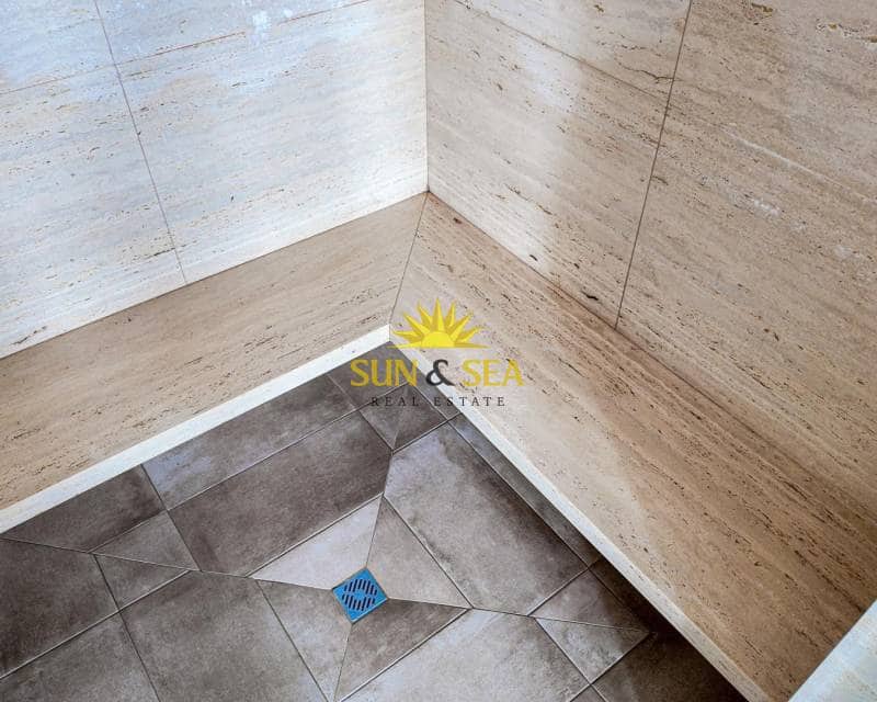 2 makuuhuone Kattohuoneisto myytävänä paikassa Villamartin mukana uima-altaan - 338 800 € (Ref: 9716676)