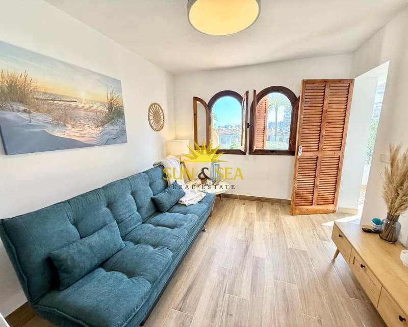1 quarto Apartamento para arrendar em La Manga del Mar Menor com piscina - 750 € (Ref: 9720842)