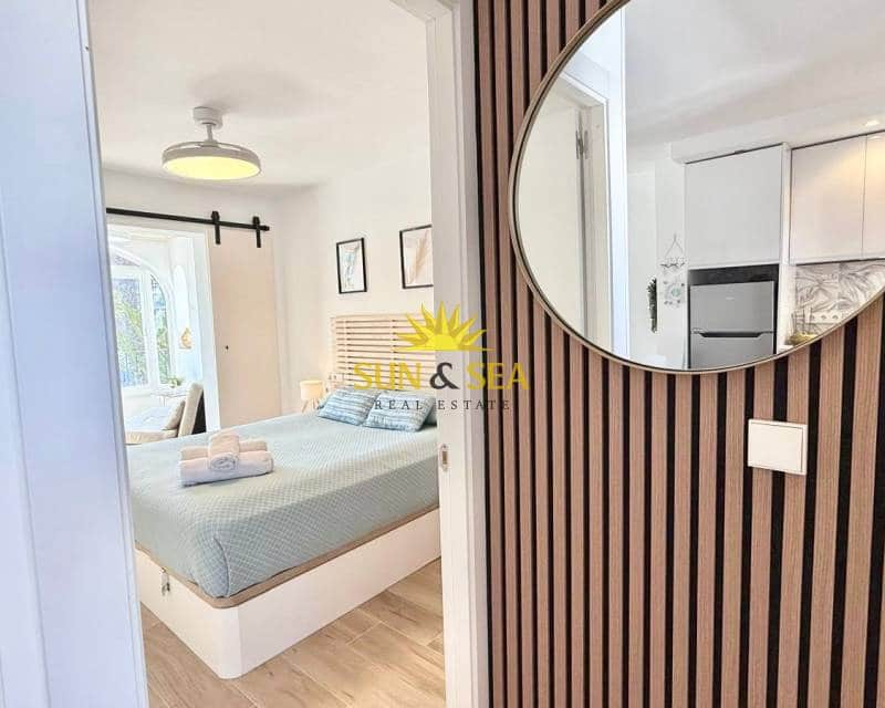 1 quarto Apartamento para arrendar em La Manga del Mar Menor com piscina - 750 € (Ref: 9720842)