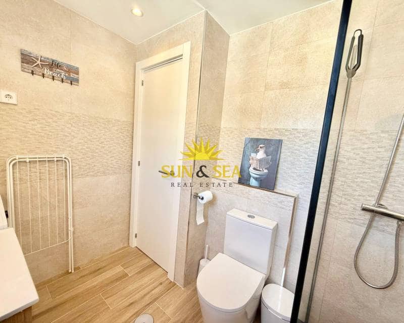 1 quarto Apartamento para arrendar em La Manga del Mar Menor com piscina - 750 € (Ref: 9720842)