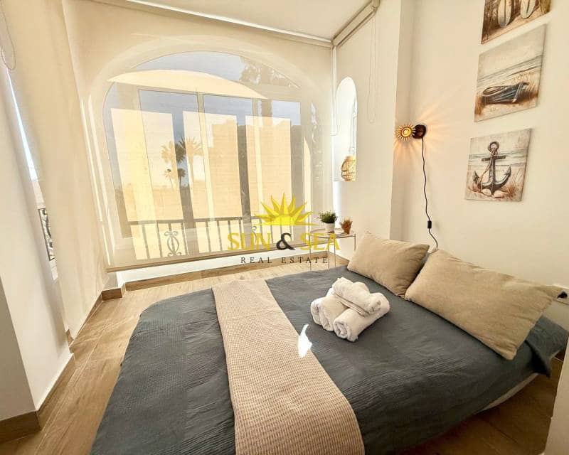 1 quarto Apartamento para arrendar em La Manga del Mar Menor com piscina - 750 € (Ref: 9720842)
