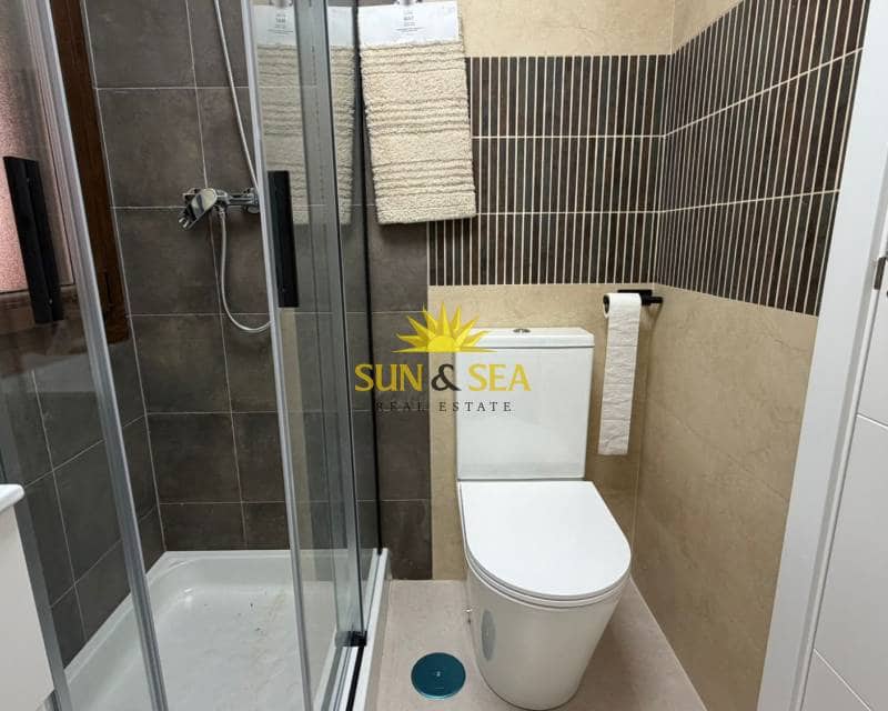 2 bedroom Apartment for rent in Los Alcazares with pool garage - € 1,250 (Ref: 9725139)