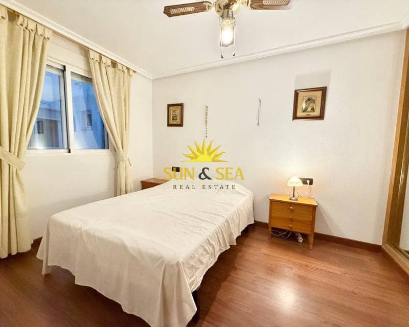 2 chambre Appartement à vendre à Torrevieja - 130 000 € (Ref: 9725140)