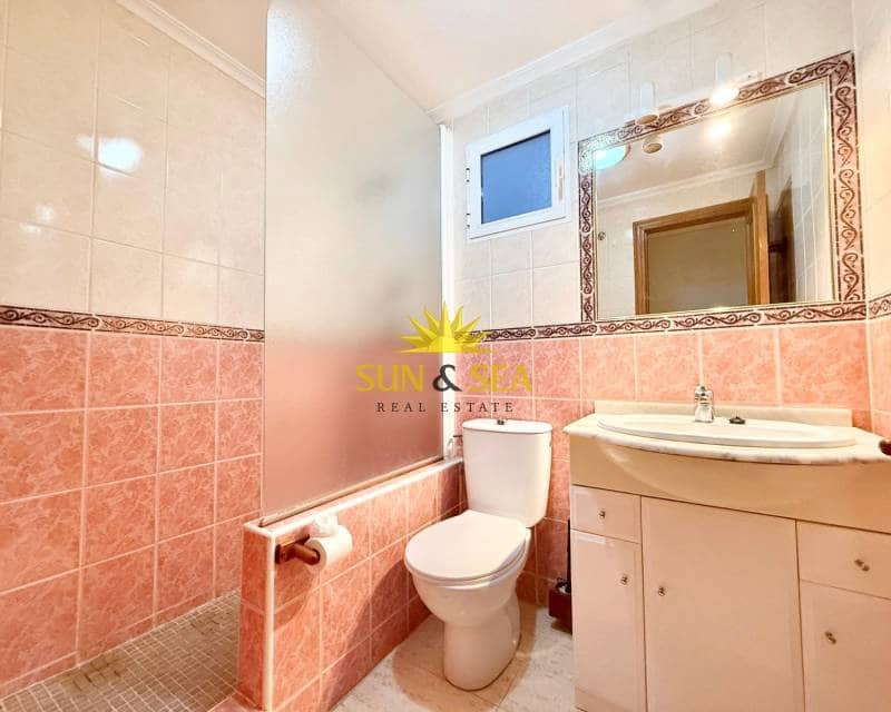 2 chambre Appartement à vendre à Torrevieja - 130 000 € (Ref: 9725140)