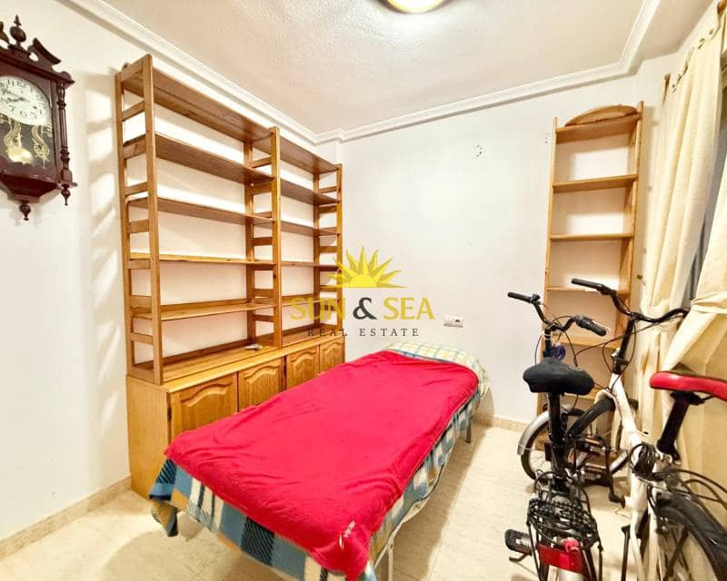 2 chambre Appartement à vendre à Torrevieja - 130 000 € (Ref: 9725140)