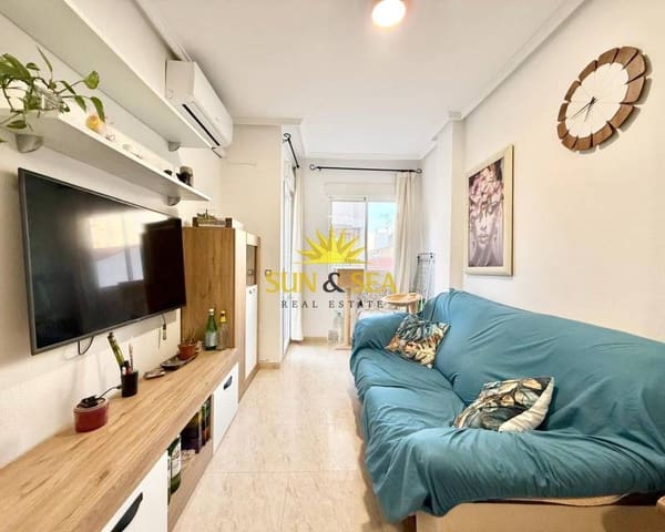 2 Zimmer Apartment zu vermieten in Centro - Muelle Pesquero, Torrevieja mit Pool - 800 € (Ref: 9730696)