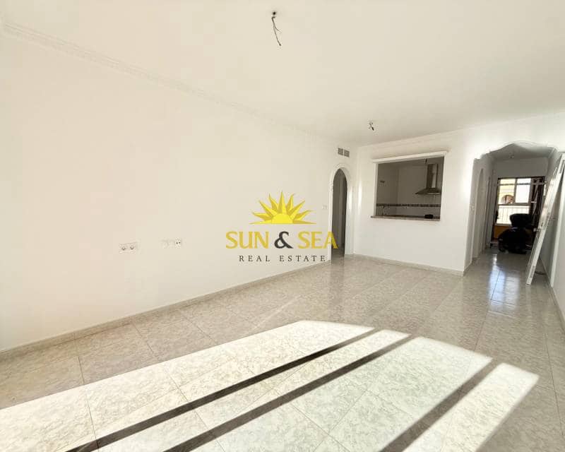 2 bedroom Apartment for rent in Algorfa - € 800 (Ref: 9736160)