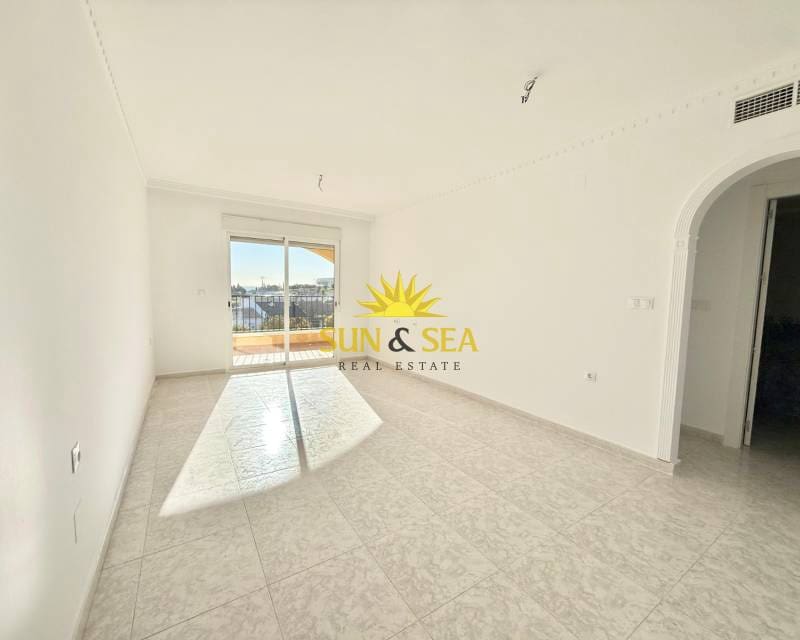 2 bedroom Apartment for rent in Algorfa - € 800 (Ref: 9736160)