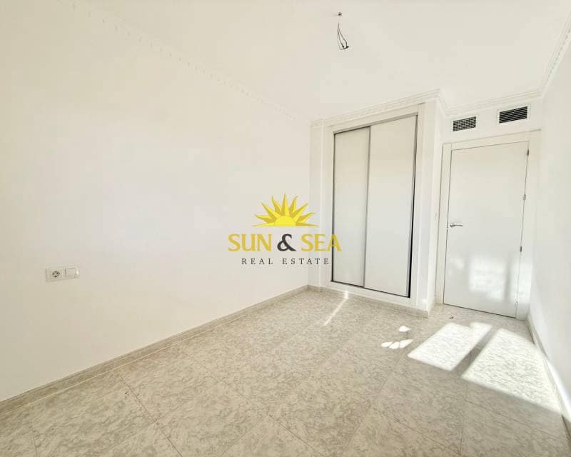 2 bedroom Apartment for rent in Algorfa - € 800 (Ref: 9736160)