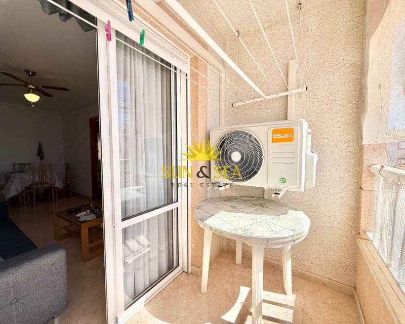 2 bedroom Apartment for rent in Torrevieja with pool - € 800 (Ref: 9736161)