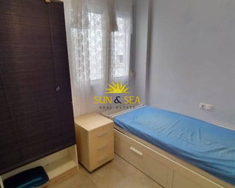 2 sovrum Lägenhet att hyra i Torrevieja - 750 € (Ref: 9747217)