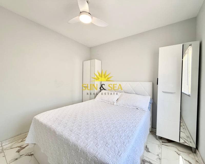 1 bedroom Apartment for rent in Torrevieja - € 1,300 (Ref: 9751093)