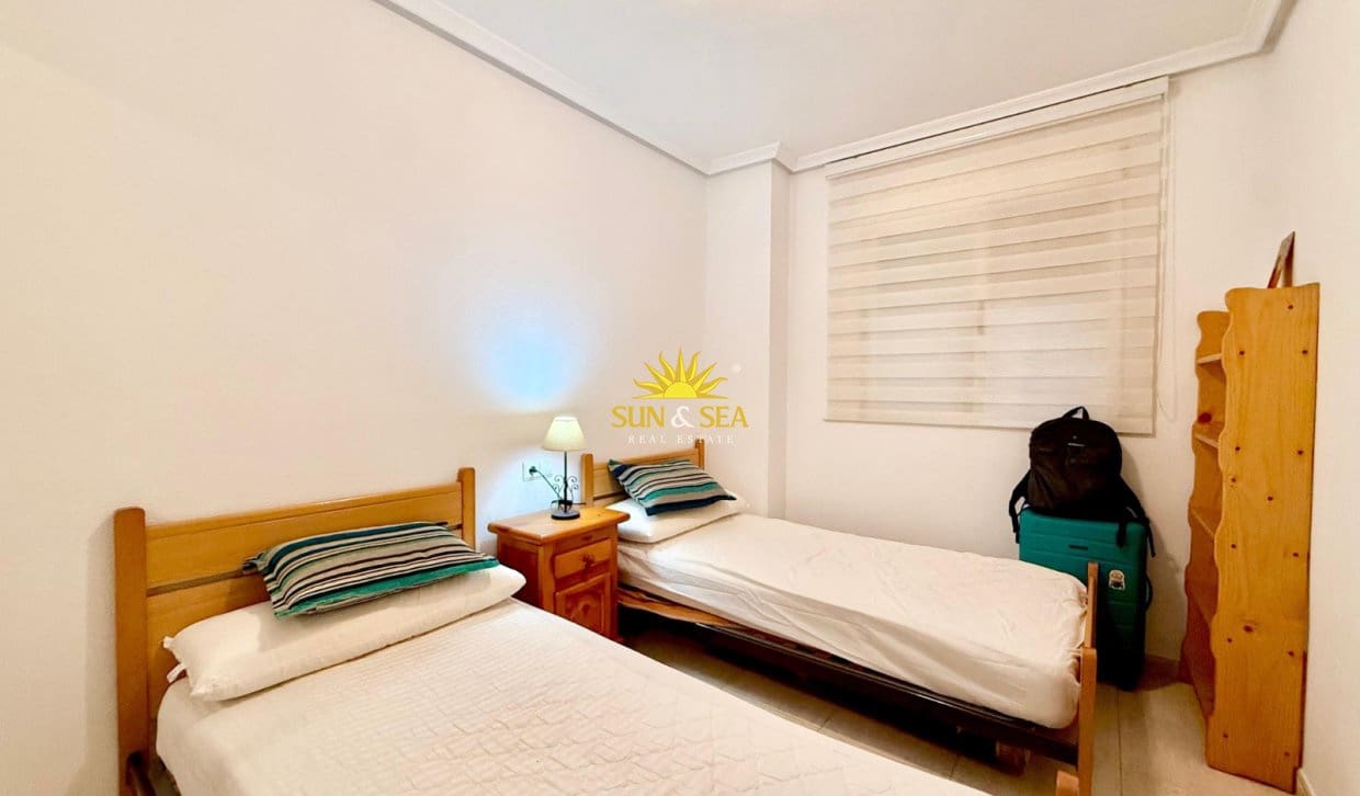 2 bedroom Apartment for rent in Guardamar del Segura with pool - € 800 (Ref: 9753753)