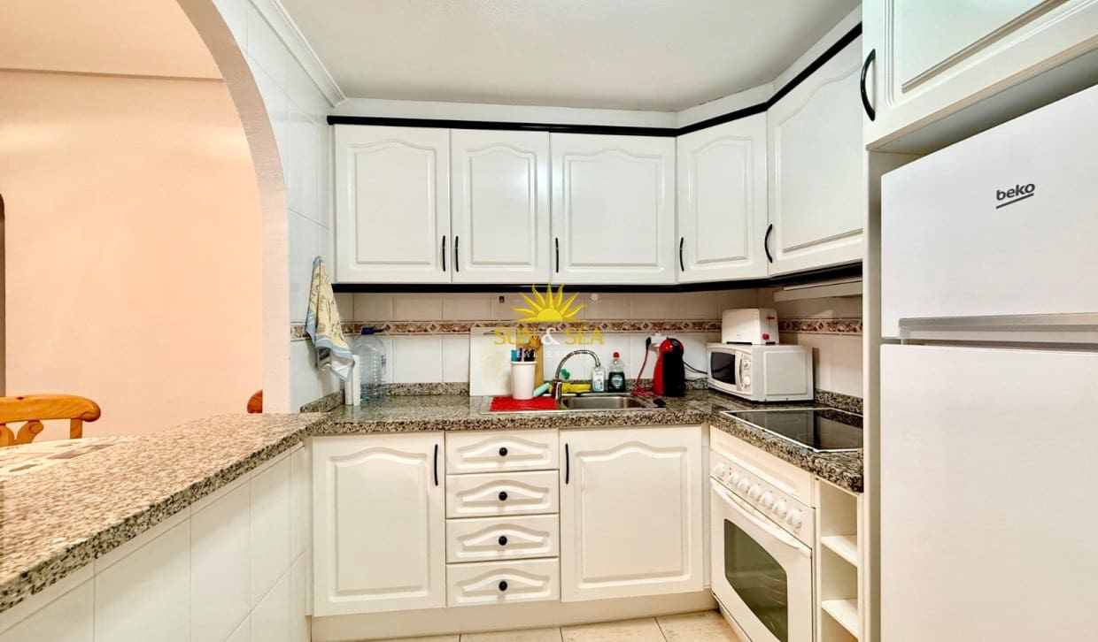 2 bedroom Apartment for rent in Guardamar del Segura with pool - € 800 (Ref: 9753753)
