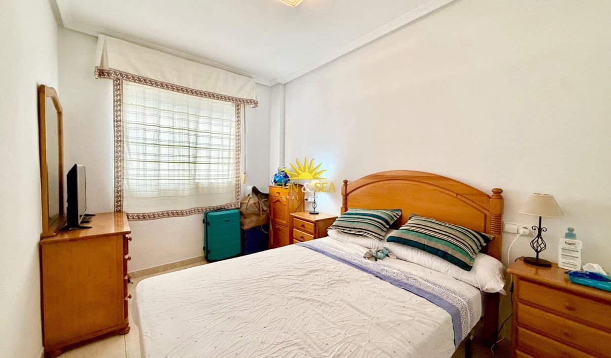 2 bedroom Apartment for rent in Guardamar del Segura with pool - € 800 (Ref: 9753753)