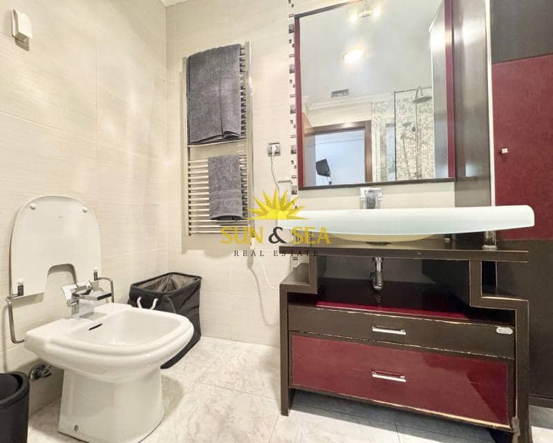 2 bedroom Apartment for rent in Torrevieja with garage - € 900 (Ref: 9753754)