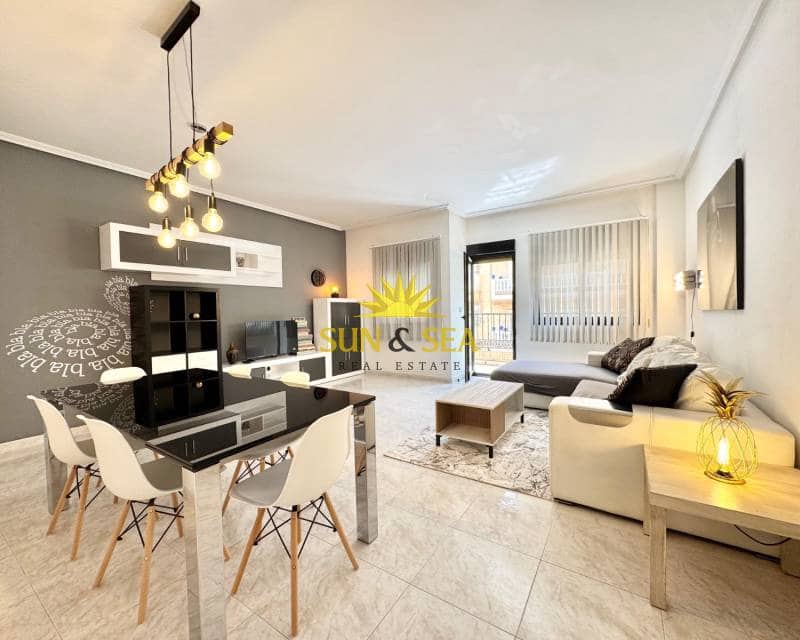 2 bedroom Apartment for rent in Torrevieja with garage - € 900 (Ref: 9753754)