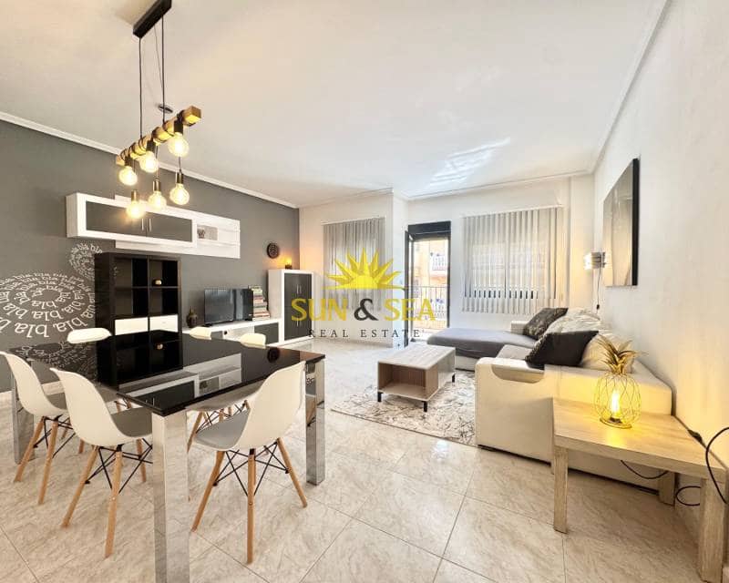 2 bedroom Apartment for rent in Torrevieja with garage - € 900 (Ref: 9753754)