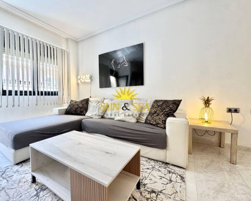 2 bedroom Apartment for rent in Torrevieja with garage - € 900 (Ref: 9753754)