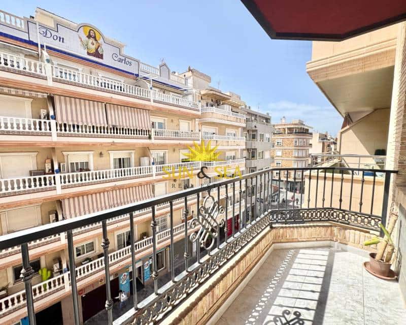 2 bedroom Apartment for rent in Torrevieja with garage - € 900 (Ref: 9753754)