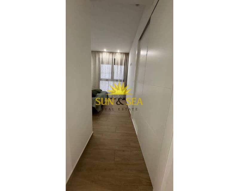 2 sypialnia Apartament do wynajęcia w Torrevieja z basenem - 1 300 € (Ref: 9756727)