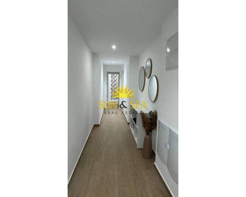 2 sypialnia Apartament do wynajęcia w Torrevieja z basenem - 1 300 € (Ref: 9756727)