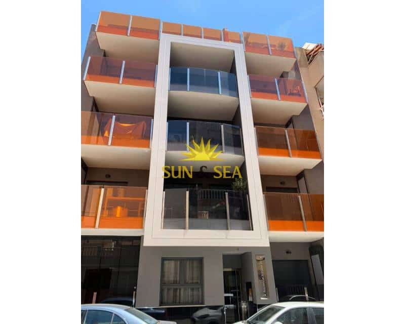 2 sypialnia Apartament do wynajęcia w Torrevieja z basenem - 1 300 € (Ref: 9756727)