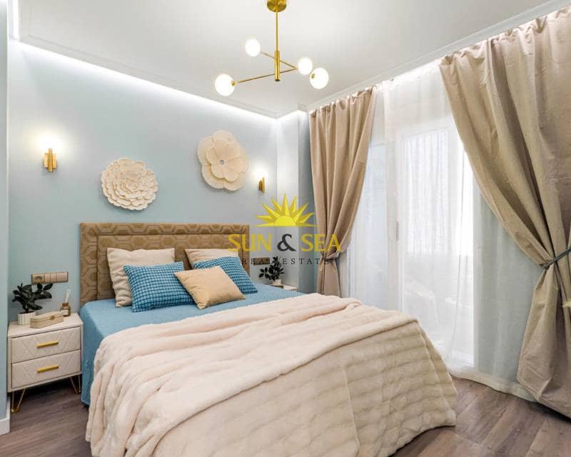 2 soverom Leilighet til salgs i Torrevieja - € 168 800 (Ref: 9757795)