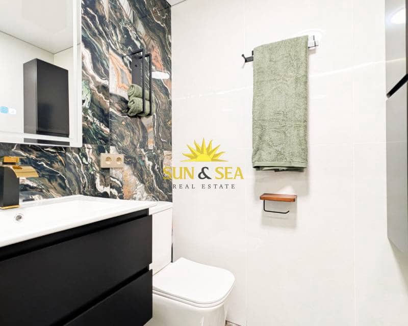 2 soverom Leilighet til salgs i Torrevieja - € 168 800 (Ref: 9757795)